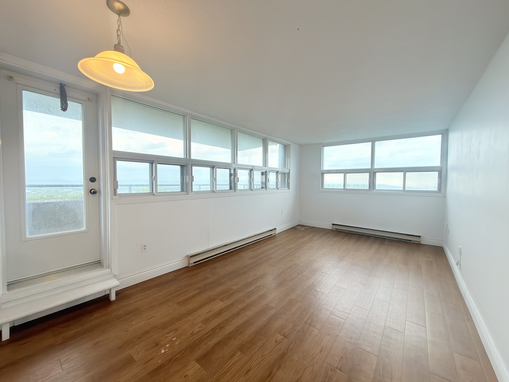 3.5 Tout Inclus Près De L'Uni Laval | 3289611