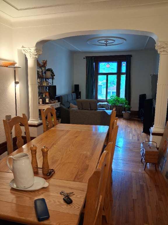 Magnifique grand 7 1/2 situé Rosemont/Petite-Patrie (Montréal) | 3289947