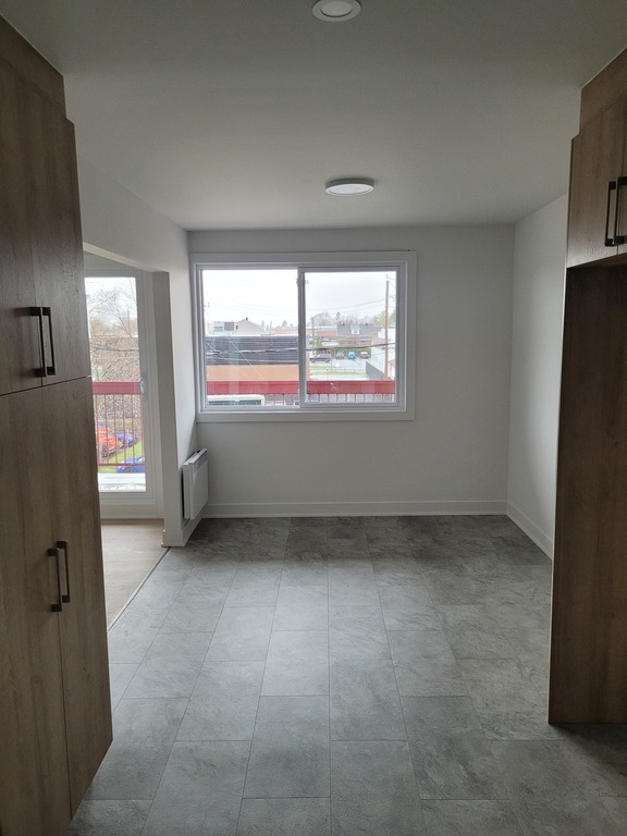 Magnifique 5 1/2 Sur Grande-Allée | 3290371