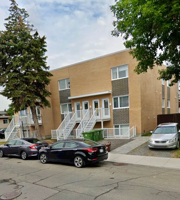 CONDO 4 1-2 + GRAND BALCON À LOUER | 3290392