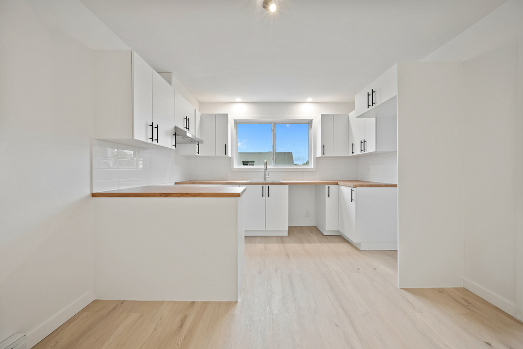 Magnifique 3 1/2 - Rénové | 3290477