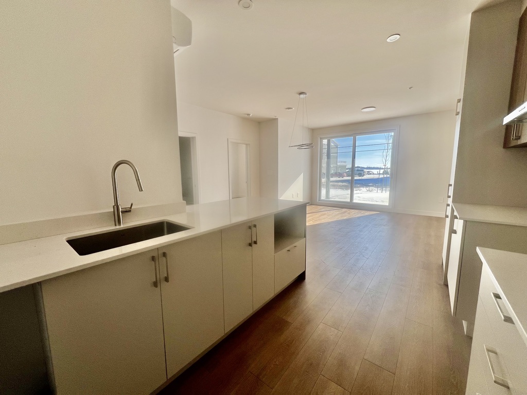 3 1/2 Immeuble Luxueux Avec Ascenseur | 3290488