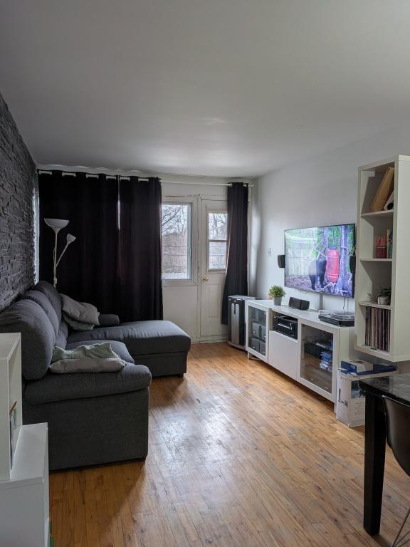 4½ bien aménagé – Pointe-aux-Trembles – 1 100$ – Internet inclus | 3290534
