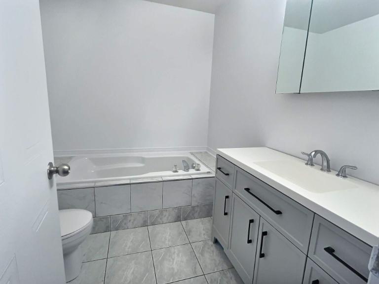 2 CH - 1 SDB - Charlemagne - $1,400 /mo | 3290659