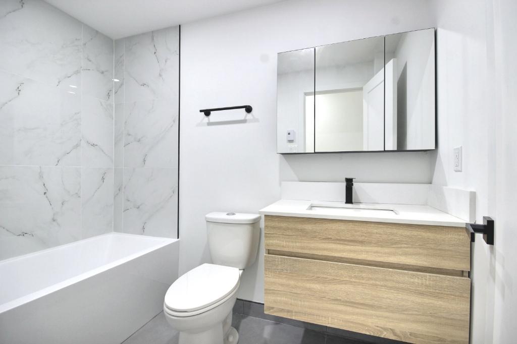 RENOVÉ - 1 CHAMBRE A COUCHER AVEC JARDIN ET WALK-IN | 3290696