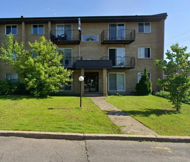 2 CH - 1 SDB - Sainte-Julie - $1,650 /mo | 3290708