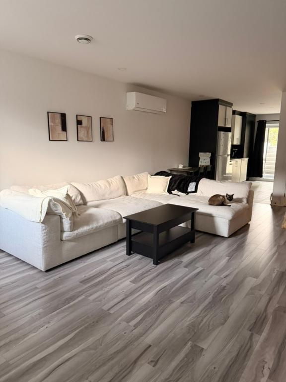 Appartement 5 1/2 (3 chambres 1 salle de bain) | 3290716