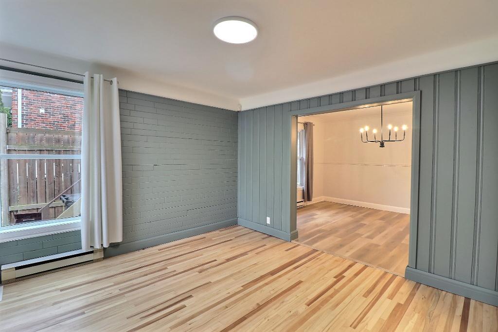 Grand 5 1/2 rénové - Cour arrière - Solarium - Électroménagers | 3290732