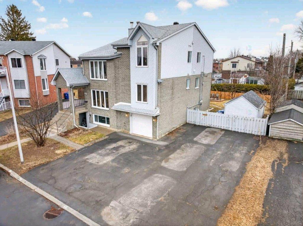 Immense 6 1/2 dans un secteur très recherché de Longeuil, | 3290752