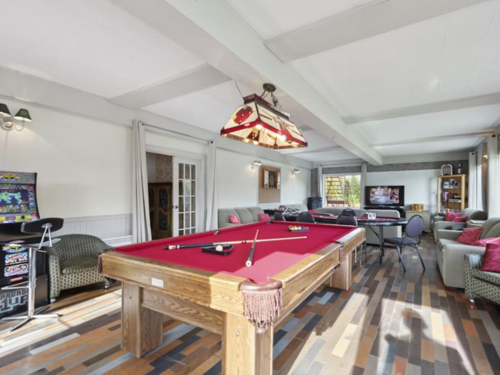 Immense chalet Auberge ( Laurentides ) | 3290754