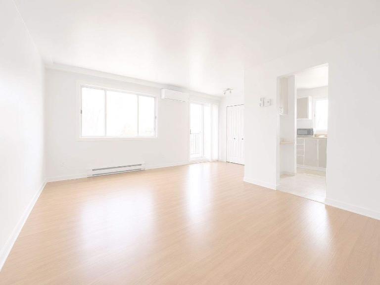 2 CH - 1 SDB - Longueuil - $1,450 /mo | 3290840