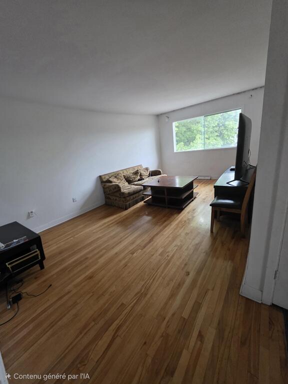5 12 A Louer A L'est De Montreal | 3291233