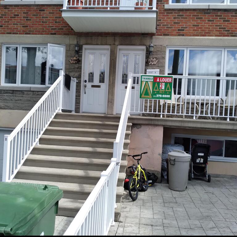 AHUNTSIC : IMMENSE 3 ½ DEMI SOUS SOL | 3291269