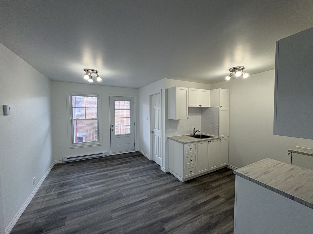 4 1/2 Drummondville | 3291286