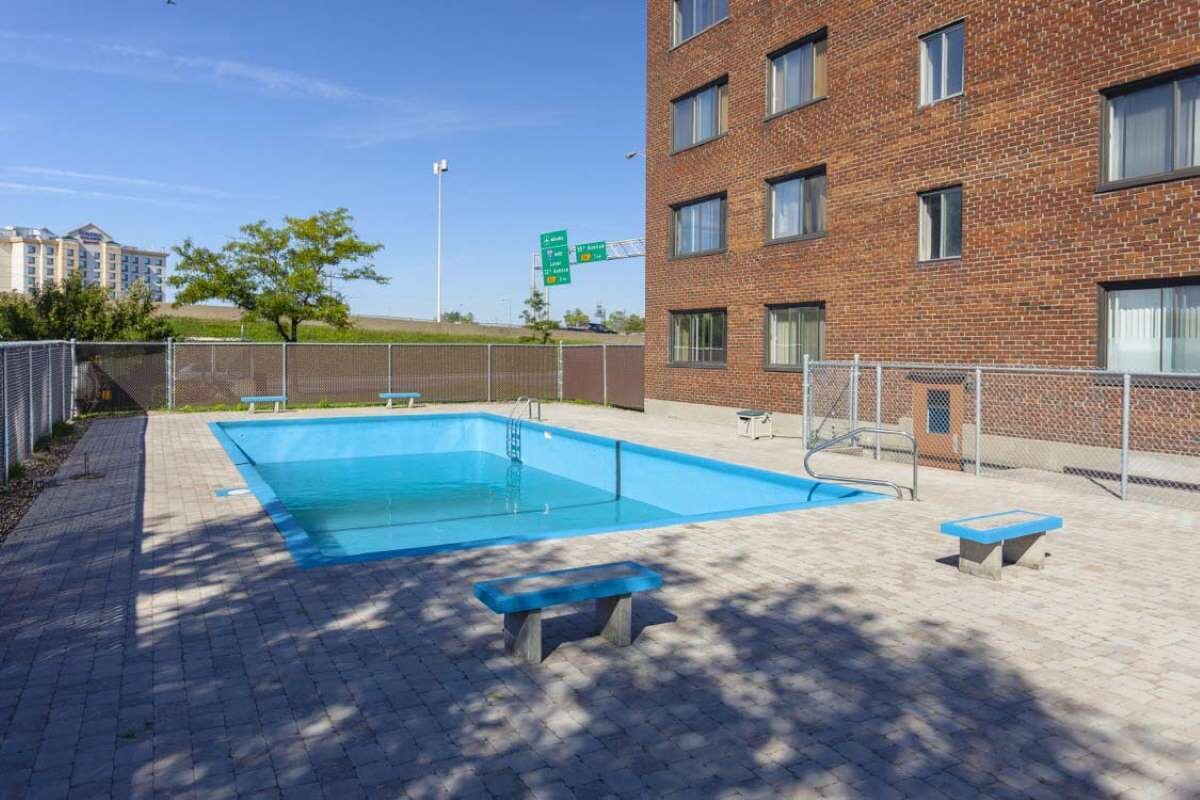 Junior 1 Bedroom Available At 455 Racine Avenue, Dorval - 455 Racine Avenue, Dorval | 3291290
