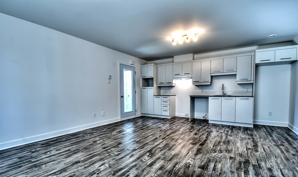 CONDO 3 1-2 +STATIONNEMENT+CABANON | 3291320
