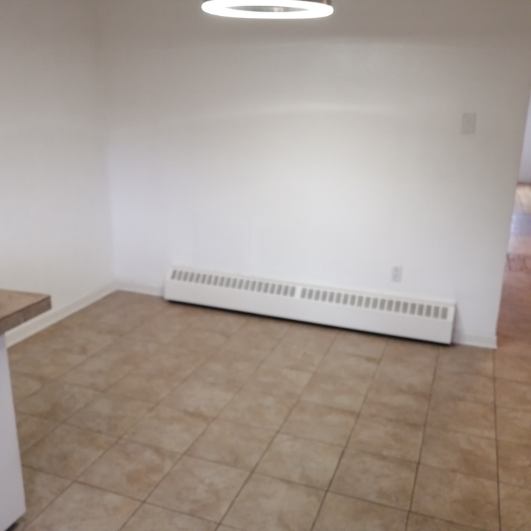 VILLE-ÉMARD–LASALLE: 5 ½ Metro Jolicoeur | 3291329