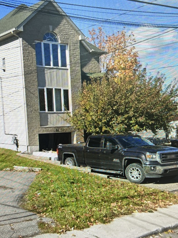 Superbe 2 Chambres Avec Garage Privé | 3291356