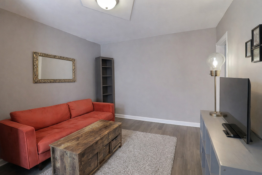 Jolie 3 1/2 Situé Au 24 8e Avenue N | 3291392