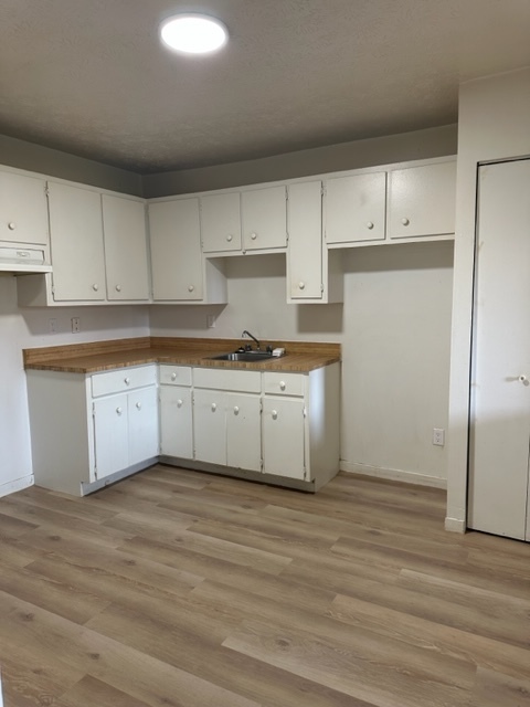 BEAU 3 1/2 |CHAUFFAGE-EAU CHAUDE | 3291398