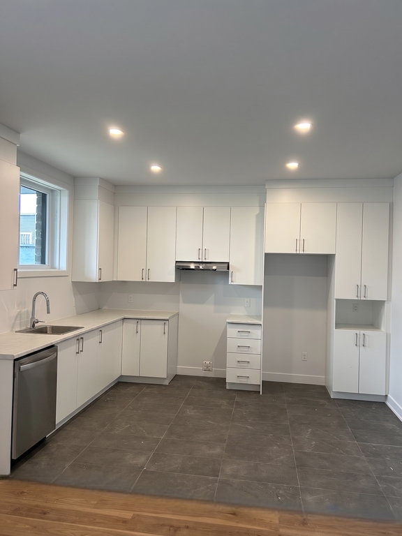 3 1/2 à Louer, Construction Récente | 3291402