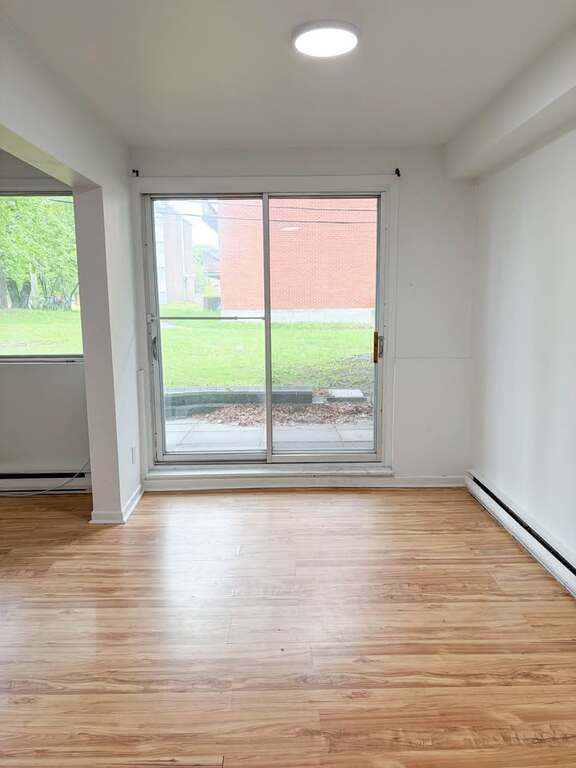 Beau 3 1/2 à Louer – Rez-de-jardin | 3291422