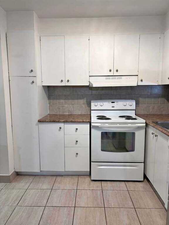 4 1/2 à Louer – Avenue Élie | 3291442