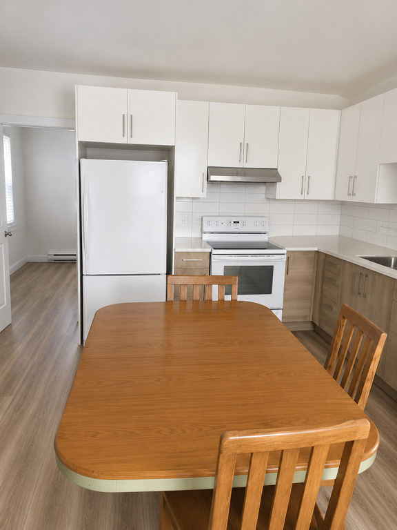 5 1/2 Dans Le Centre-ville ! | 3291476