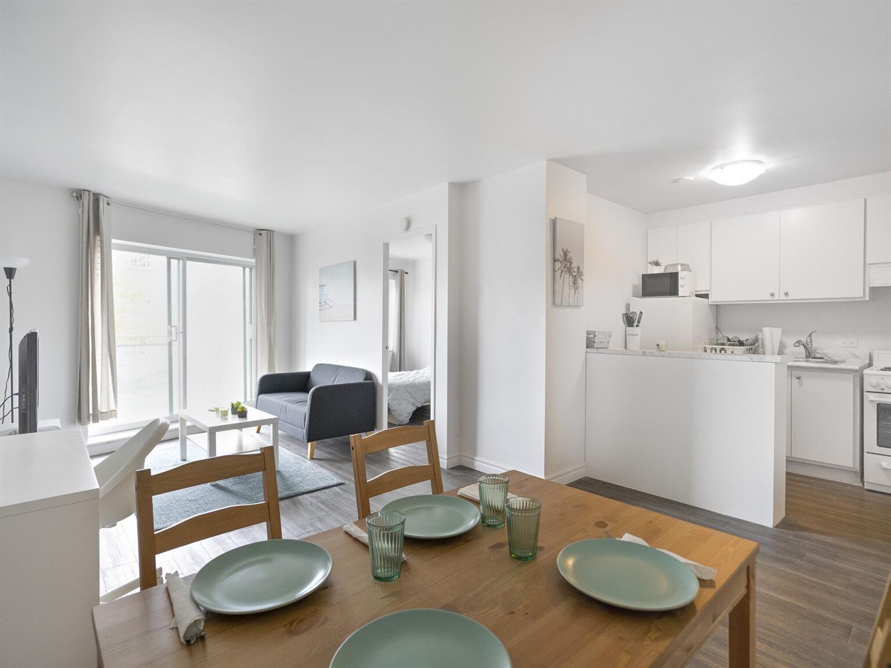 Shared Accommodation - 135 Rue Sherbrooke Est, Montréal | 3291505