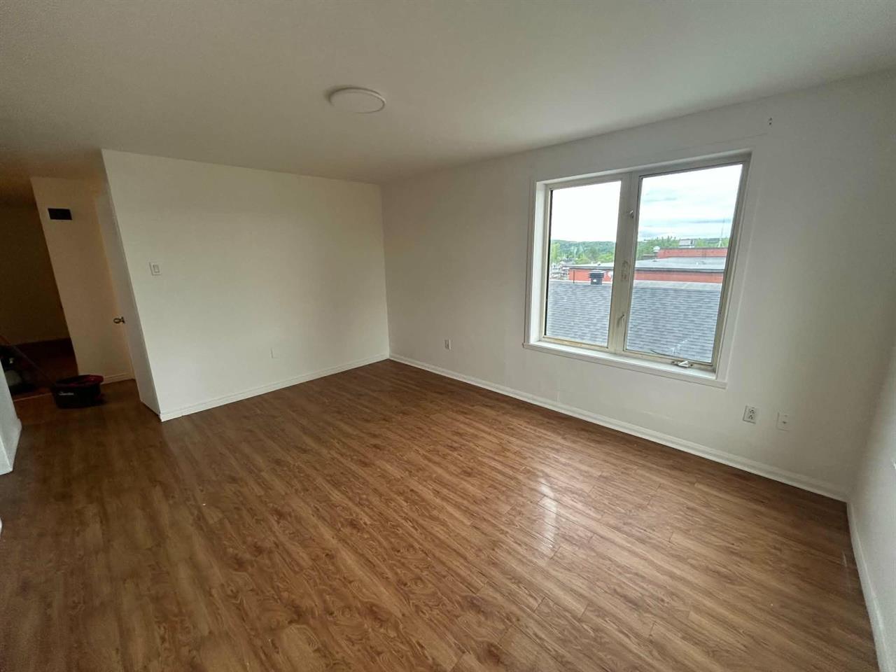 Immeuble - 64-70 Rue Saint-Georges 4 ½ à Louer - Windsor | 3298159