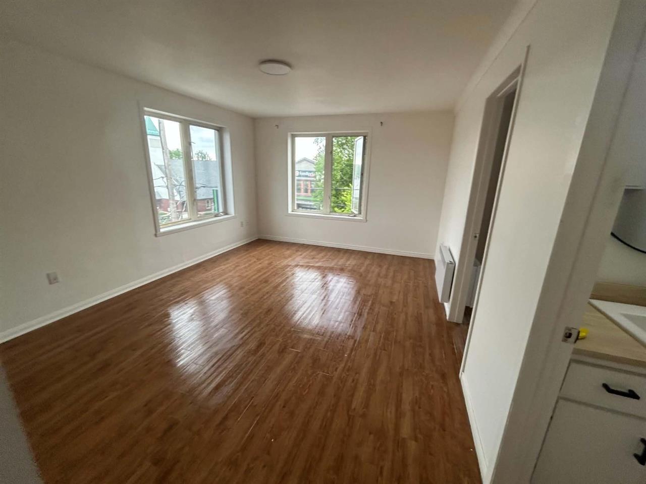 Immeuble - 64-70 Rue Saint-Georges 4 ½ à Louer - Windsor | 3298159