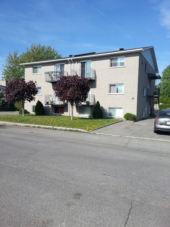 Appartement à Louer 4 1/2 | 3291555