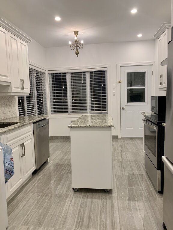Downtown - 3 1/2 Furnished With Parking | 3291638