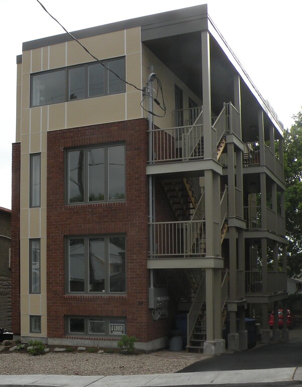 Logement Lumineux Au Centre-ville | 3291654