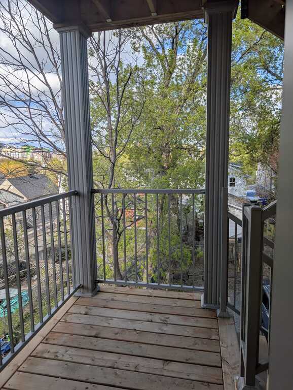 Logement Lumineux Au Centre-ville | 3291654