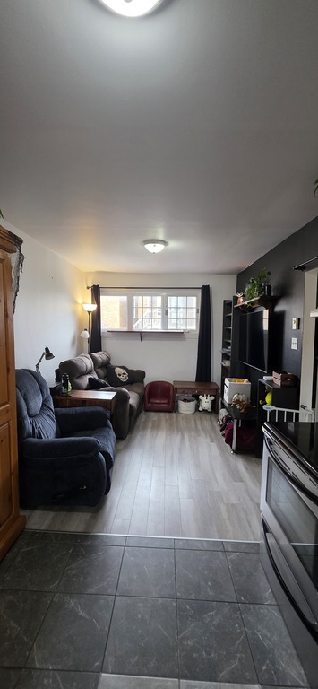 Beau Logement 4½ | 3291669