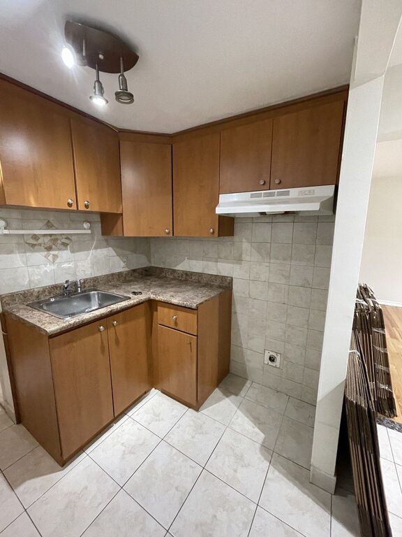 Demi-sous-sol 3½ Dans Une 4plex | 3291670