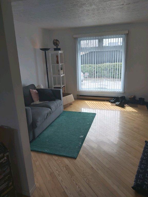 4 1/2 1 étage tres ensoleillé a Sainte-Marie | 3291845