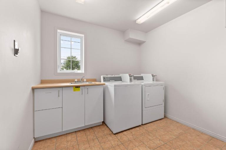 1 CH - 1 SDB - Trois-Rivières - $700 /mo | 3291873