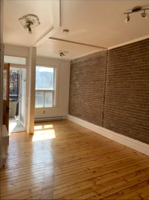 2 1/2 lumineux dans Hochelaga | 3291963