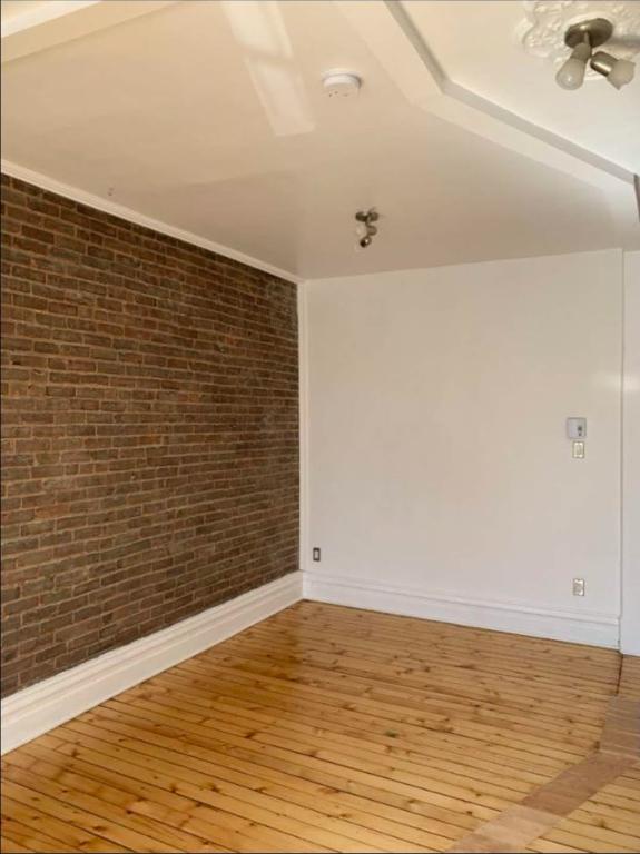 2 1/2 lumineux dans Hochelaga | 3291963