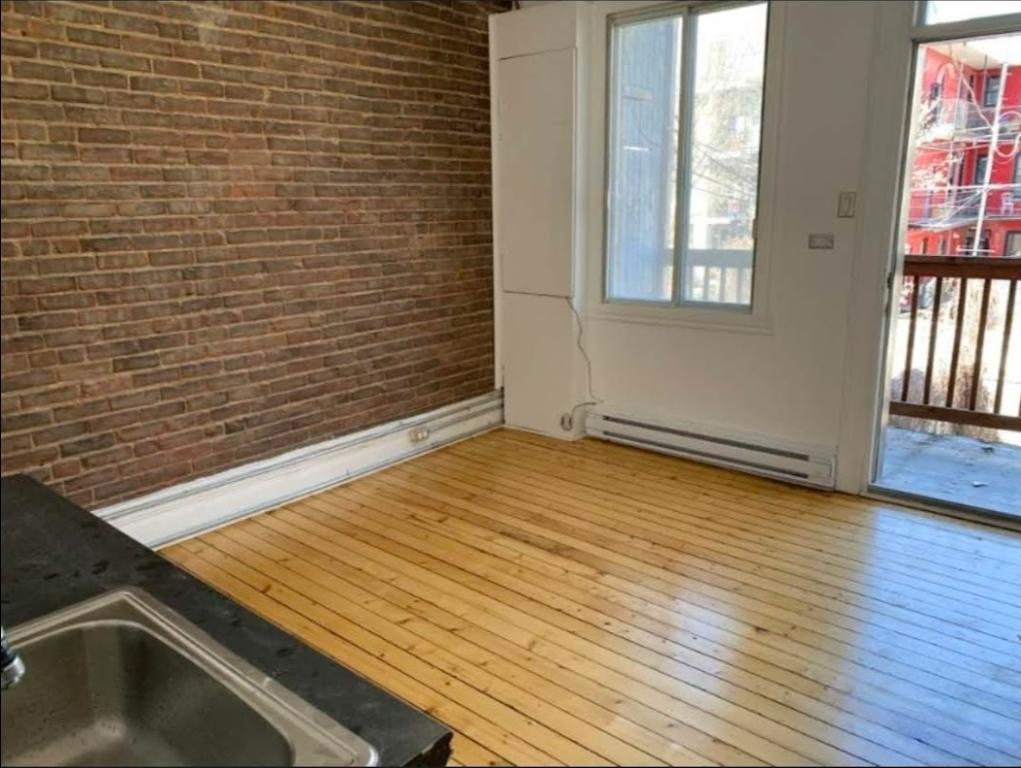 2 1/2 lumineux dans Hochelaga | 3291963
