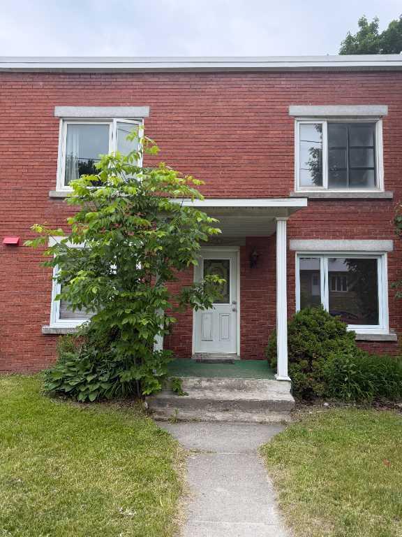 4 1/2 Lumineux | Mont Bellevue | Université de Sherbrooke | Wifi Inclus | 3292144