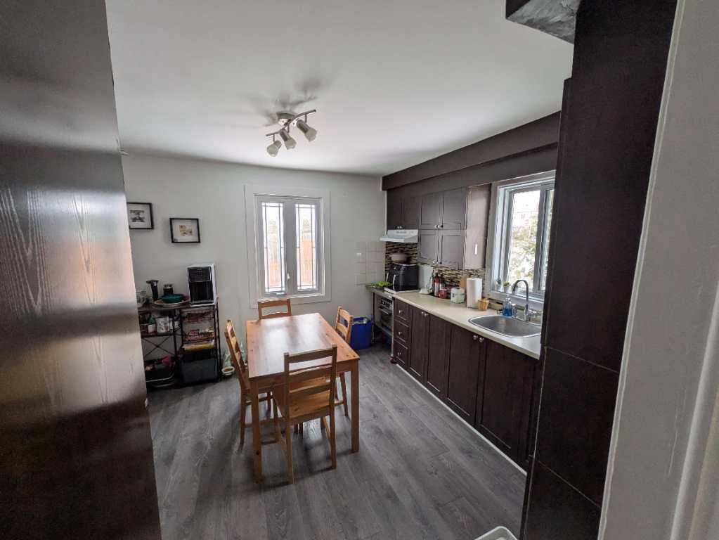 3 1/2 ensoleillé - rénové - Accepte chien - Cour privée | 3292217