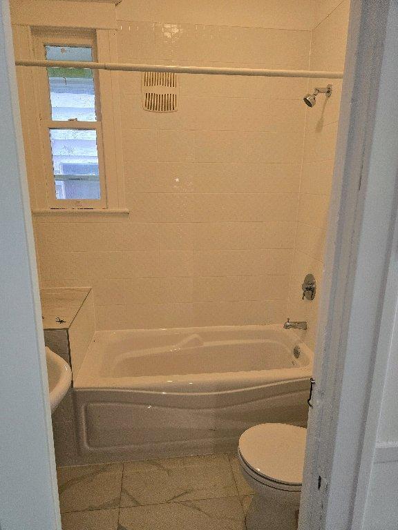 beau grand 5.5 cour privee,, renovee centre-ville st-jean-sur-richelieu | 3292269