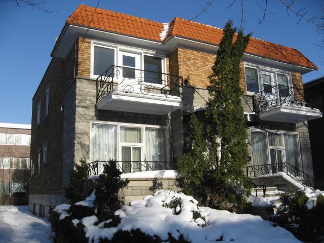 3 1/2 Accueillant dans triplex Ville Saint-Laurent | 3292275