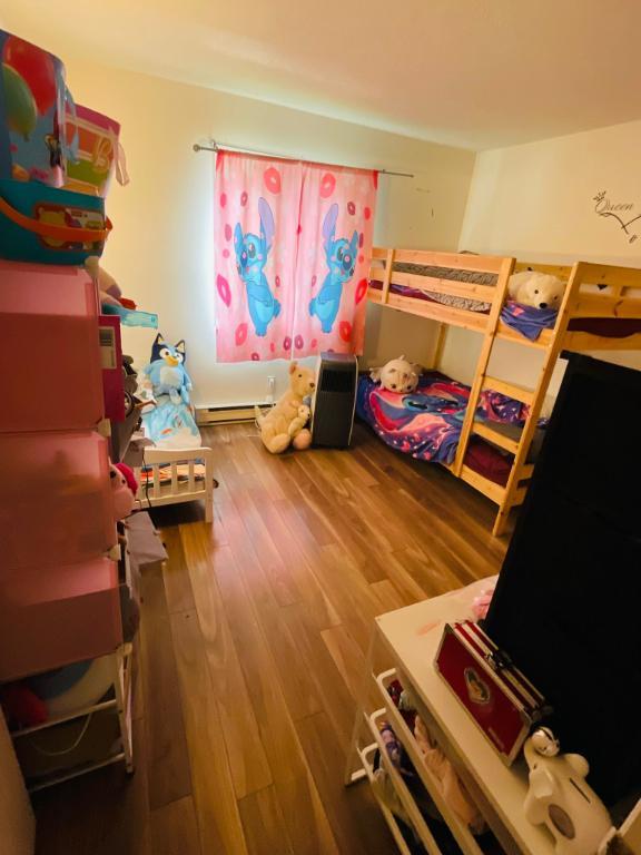 2 bedroom 1 bathroom | 3292325