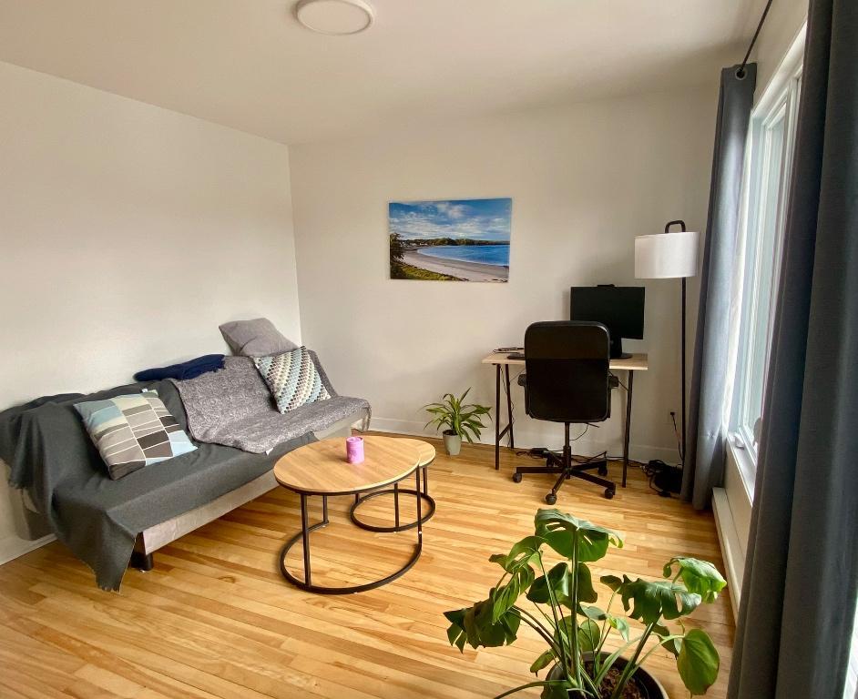 3-1/2 au 2e étage d'un triplex tranquille | 3292335