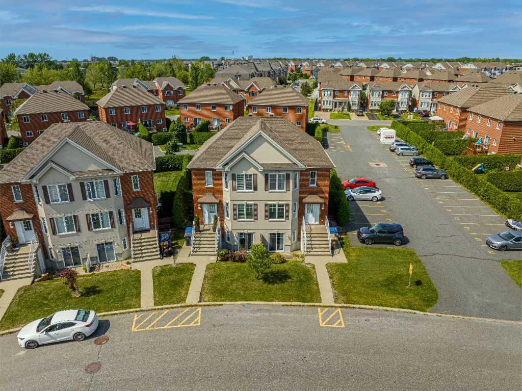 Condo 3 1/2 à Brossard avec électroménagers, 1 stationnement, Thermopompe mural, 1 Rangement et balcon extérieur | 3292409