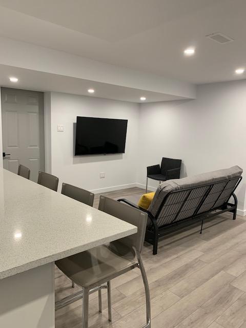 Charmant logement entièrement rénové de 1 chambre à coucher libre à partir du 1er août 2026 | 3292426